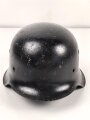 Stahlhelm Glocke Wehrmacht Modell 1942. Neuzeitlich lackiertes Stück, Hersteller ET64