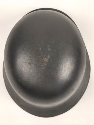 Stahlhelm Glocke Wehrmacht Modell 1940. Neuzeitlich lackiertes Stück, Hersteller ET64