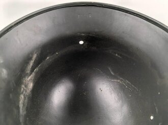 Stahlhelm Glocke Wehrmacht Modell 1940. Neuzeitlich lackiertes Stück, Hersteller ET64