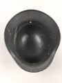 Stahlhelm Glocke Wehrmacht Modell 1940. Neuzeitlich lackiertes Stück, Hersteller ET64
