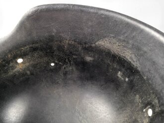 Stahlhelm Glocke Wehrmacht Modell 1942. Neuzeitlich lackiertes Stück, Hersteller CKL64