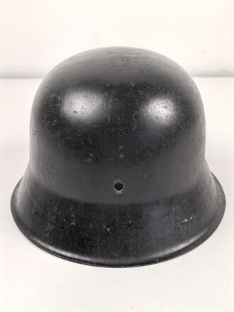 Stahlhelm Glocke Wehrmacht Modell 1942. Neuzeitlich lackiertes Stück, Hersteller CKL64