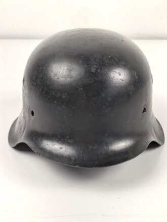 Stahlhelm Glocke Wehrmacht Modell 1942. Neuzeitlich lackiertes Stück, Hersteller CKL64