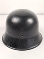 Stahlhelm Glocke Wehrmacht Modell 1942. Neuzeitlich lackiertes Stück, Hersteller CKL64