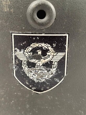 Stahlhelm Glocke Wehrmacht Modell 1940. Neuzeitlich lackiertes Stück, Hersteller Q66
