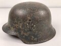 Stahlhelm Glocke Wehrmacht Modell 1942. Mehrfach überlackiertes Stück, Hersteller clk66