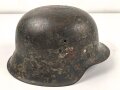 Stahlhelm Glocke Wehrmacht Modell 1942. Mehrfach überlackiertes Stück, Hersteller clk66