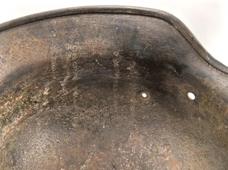 Stahlhelm Glocke Wehrmacht Modell 1940. Narbig mit resten des Originallack, Hersteller nicht lesbar, Glockengrösse 64