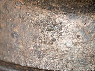 Stahlhelm Glocke Wehrmacht Modell 1940. Narbig mit resten des Originallack, Hersteller nicht lesbar, Glockengrösse 64