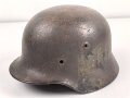 Stahlhelm Glocke Wehrmacht Modell 1940. Narbig mit resten des Originallack, Hersteller nicht lesbar, Glockengrösse 64