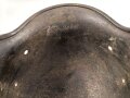Stahlhelm Glocke Wehrmacht Modell 1940. Narbig mit resten des Originallack, Hersteller nicht lesbar, Glockengrösse 64