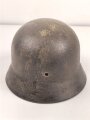Stahlhelm Glocke Wehrmacht Modell 1940. Narbig mit resten des Originallack, Hersteller nicht lesbar, Glockengrösse 64