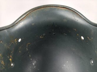 Stahlhelm Glocke Modell 1940. Hersteller Q64, Fertigung nach 1945 für Polizei. Neuzeitlich lackiertes Stück