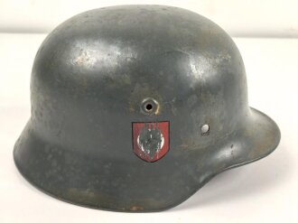 Stahlhelm Glocke Modell 1940. Hersteller Q64, Fertigung nach 1945 für Polizei. Neuzeitlich lackiertes Stück