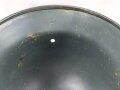 Stahlhelm Glocke Modell 1940. Hersteller Q64, Fertigung nach 1945 für Polizei. Neuzeitlich lackiertes Stück