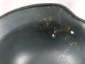 Stahlhelm Glocke Modell 1940. Hersteller Q64, Fertigung nach 1945 für Polizei. Neuzeitlich lackiertes Stück