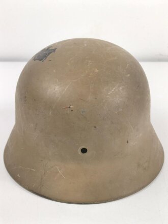 Stahlhelm Glocke Wehrmacht Modell 1940. Neuzeitlich lackiertes Stück, Hersteller Q66