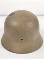 Stahlhelm Glocke Wehrmacht Modell 1940. Neuzeitlich lackiertes Stück, Hersteller Q66