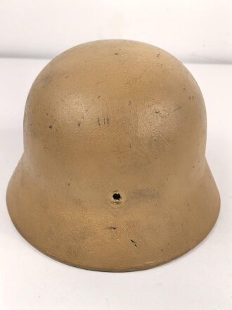 Stahlhelm Glocke Wehrmacht Modell 1940. Überlackierte Glocke, daher keine Stempelung erkennbar, Glockengrösse 66