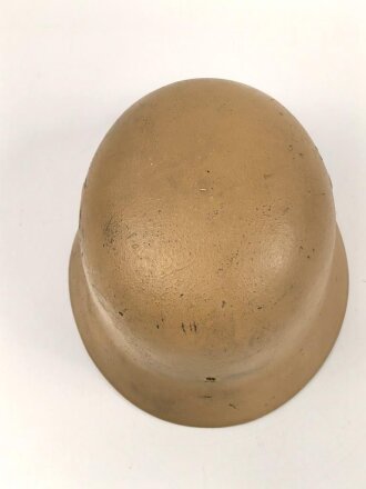 Stahlhelm Glocke Wehrmacht Modell 1940. Überlackierte Glocke, daher keine Stempelung erkennbar, Glockengrösse 66