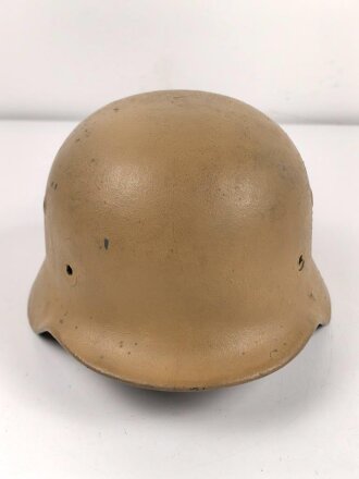 Stahlhelm Glocke Wehrmacht Modell 1940. Überlackierte Glocke, daher keine Stempelung erkennbar, Glockengrösse 66