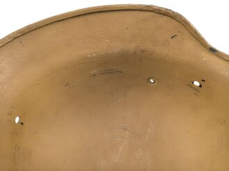 Stahlhelm Glocke Wehrmacht Modell 1940. Überlackierte Glocke, daher keine Stempelung erkennbar, Glockengrösse 66