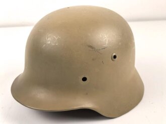 Stahlhelm Glocke Wehrmacht Modell 1935. Neuzeitlich lackiertes Stück, Hersteller SE62