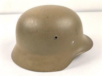 Stahlhelm Glocke Wehrmacht Modell 1935. Neuzeitlich lackiertes Stück, Hersteller SE62