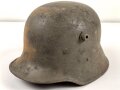 1. Weltkrieg, Stahlhelm Modell 1917. Keine erkennbare Stempelung, Originallack. Ungereinigtes Stück, der Kinnriemen mir so unbekannt