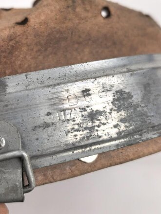 Stahlhelm Innenfutter Wehrmacht Modell 1940. Für Stahlhelme Modell 1940 und 1942. Kopfgrösse 55 für Glockengrösse 62. Guter Zustand, datiert 1943