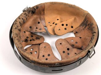 Stahlhelm Innenfutter Wehrmacht Modell 1940. Für Stahlhelme Modell 1940 und 1942. Kopfgrösse 60 für Glockengrösse 68. Gebraucht, datiert 1943