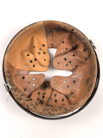 Stahlhelm Innenfutter Wehrmacht Modell 1940. Für Stahlhelme Modell 1940 und 1942. Kopfgrösse 60 für Glockengrösse 68. Gebraucht, datiert 1943