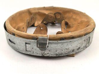 Stahlhelm Innenfutter Wehrmacht Modell 1940. Für Stahlhelme Modell 1940 und 1942. Kopfgrösse 56 für Glockengrösse 64. Gebraucht, datiert 1943