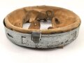 Stahlhelm Innenfutter Wehrmacht Modell 1940. Für Stahlhelme Modell 1940 und 1942. Kopfgrösse 56 für Glockengrösse 64. Gebraucht, datiert 1943