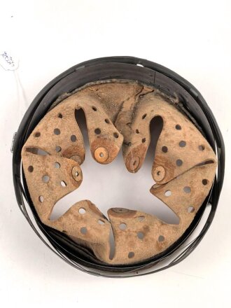 Stahlhelm Innenfutter Wehrmacht Modell 1940. Für Stahlhelme Modell 1940 und 1942. Kopfgrösse 56 für Glockengrösse 64. Gebraucht, datiert 1940