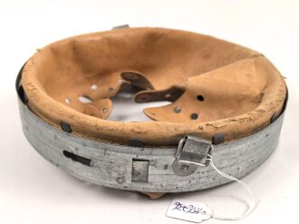 Stahlhelm Innenfutter Wehrmacht Modell 1940. Für Stahlhelme Modell 1940 und 1942. Kopfgrösse 56 für Glockengrösse 64. Gebraucht, datiert 1940
