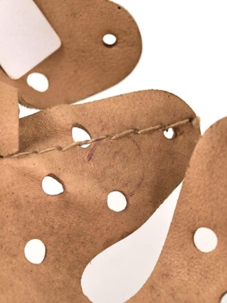 Stahlhelm Innenfutter Wehrmacht Modell 1940. Für Stahlhelme Modell 1940 und 1942. Kopfgrösse 56 für Glockengrösse 64. Gebraucht, datiert 1940