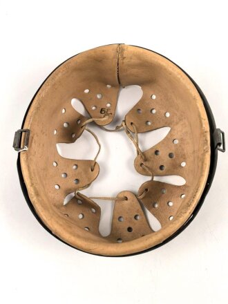 Stahlhelm Innenfutter Wehrmacht Modell 1940. Für Stahlhelme Modell 1940 und 1942. Kopfgrösse 58 für Glockengrösse 66. Gebraucht, datiert 1944