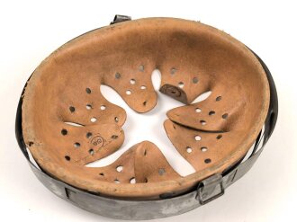 Stahlhelm Innenfutter Wehrmacht Modell 1940. Für Stahlhelme Modell 1940 und 1942. Kopfgrösse 58 für Glockengrösse 66. Gebraucht, datiert 1940