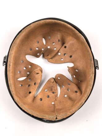 Stahlhelm Innenfutter Wehrmacht Modell 1940. Für Stahlhelme Modell 1940 und 1942. Kopfgrösse 58 für Glockengrösse 66. Gebraucht, datiert 1940