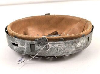 Stahlhelm Innenfutter Wehrmacht Modell 1940. Für Stahlhelme Modell 1940 und 1942. Kopfgrösse 58 für Glockengrösse 66. Gebraucht, datiert 1940