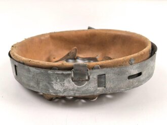 Stahlhelm Innenfutter Wehrmacht Modell 1940. Für Stahlhelme Modell 1940 und 1942. Kopfgrösse 58 für Glockengrösse 66. Gebraucht, datiert 1940