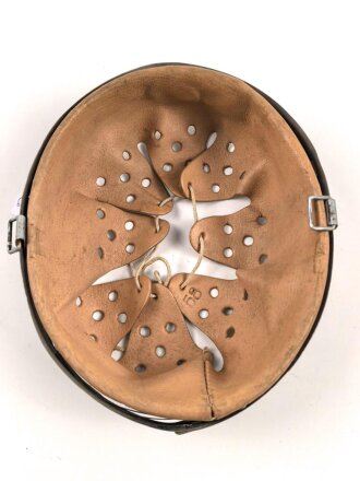 Stahlhelm Innenfutter Wehrmacht Modell 1940. Für Stahlhelme Modell 1940 und 1942. Kopfgrösse 58 für Glockengrösse 66. Gebraucht, datiert 1944