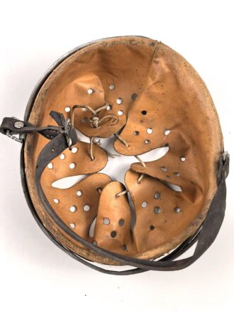 Stahlhelm Innenfutter Wehrmacht Modell 1940. Für Stahlhelme Modell 1940 und 1942. Kopfgrösse 57  für Glockengrösse 64. Gebraucht, datiert 1943