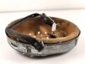 Stahlhelm Innenfutter Wehrmacht Modell 1940. Für Stahlhelme Modell 1940 und 1942. Kopfgrösse 57  für Glockengrösse 64. Gebraucht, datiert 1943