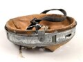 Stahlhelm Innenfutter Wehrmacht Modell 1940. Für Stahlhelme Modell 1940 und 1942. Kopfgrösse 57  für Glockengrösse 64. Gebraucht, datiert 1943