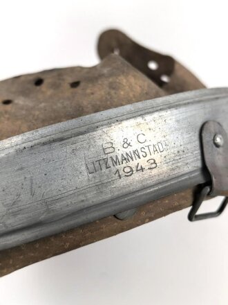 Stahlhelm Innenfutter Wehrmacht Modell 1940. Für Stahlhelme Modell 1940 und 1942. Kopfgrösse 56 für Glockengrösse 64. Gebraucht, datiert 1943. Meiner Meinung nach eine alte Sammleranfertigung.