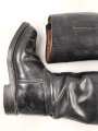Paar Stiefel für Offiziere, ähnlich Wehrmacht, vermutlich Produktion nach 1945. Ungereinigt, Sohlenlänge 27,5cm