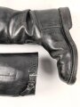 Paar Stiefel für Offiziere, ähnlich Wehrmacht, vermutlich Produktion nach 1945. Ungereinigt, Sohlenlänge 27,5cm