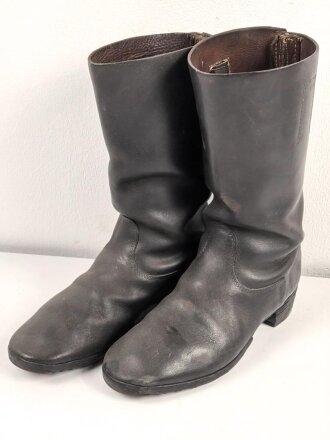 Paar Stiefel für Mannschaften der Wehrmacht, Kammerstempelung innen im Schaft, ungereinigtes Paar, Sohlenlänge 28cm